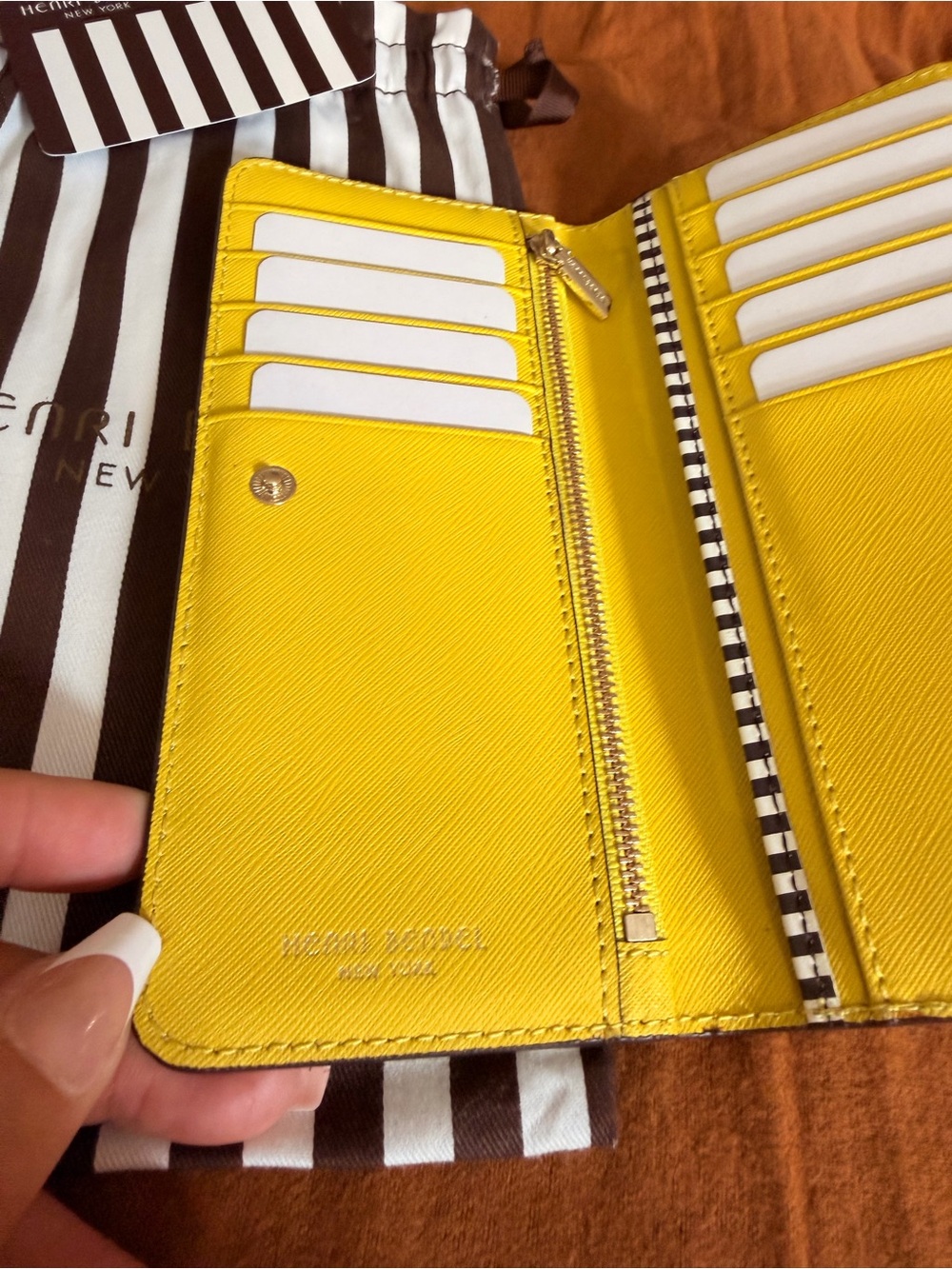 Henri Bendel Bright Yellow Saffiano Leather Wallet NWT - Picture 2 of 13